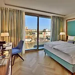 Est Grand Savoy Hotel