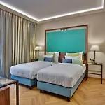 Hotel Est Grand Savoy 4*