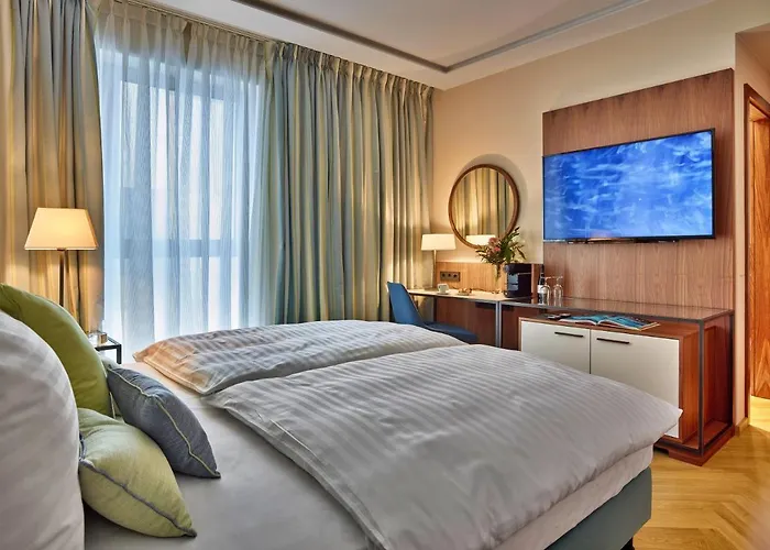 Est Grand Savoy Отель 4*