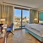 Hotel Est Grand Savoy
