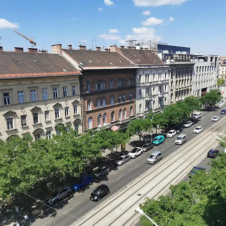 Est Grand Savoy Hotel 4*