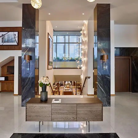 Hotel Est Grand Savoy 4*