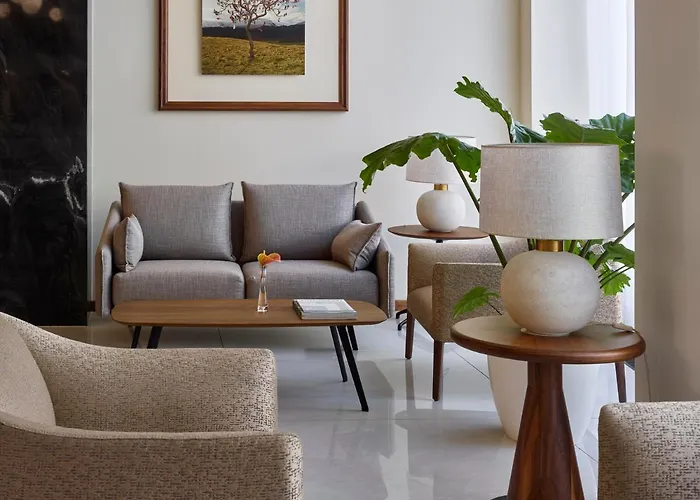 Hotel Est Grand Savoy 4*