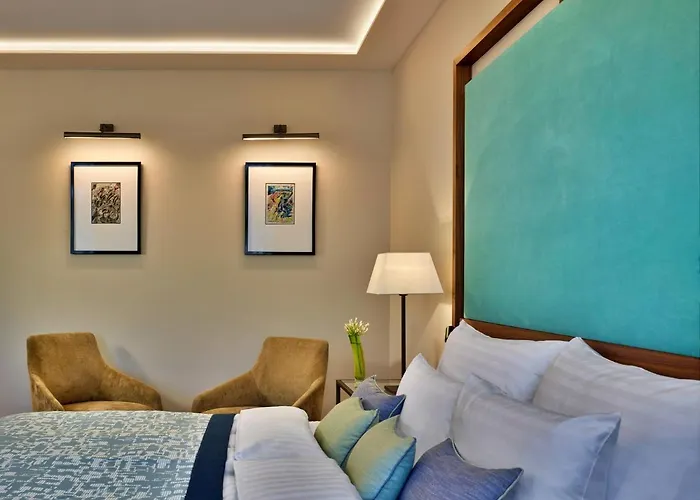 Hotel Est Grand Savoy 4*