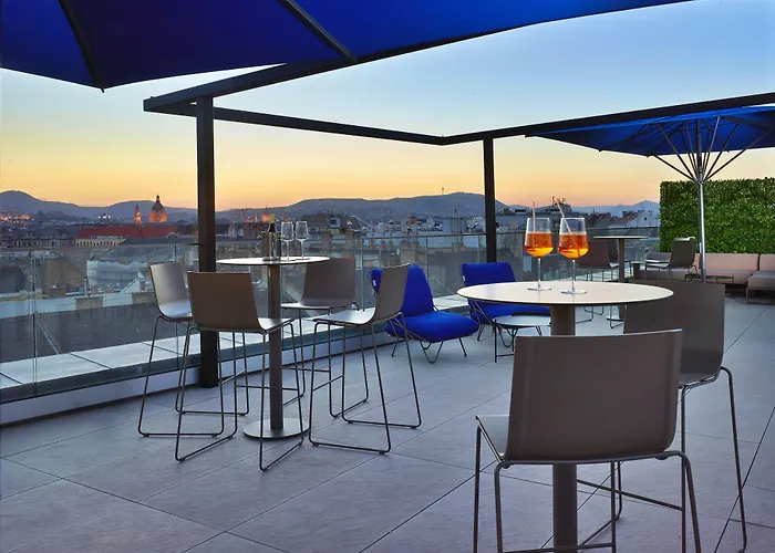 Est Grand Savoy Hotel 4*