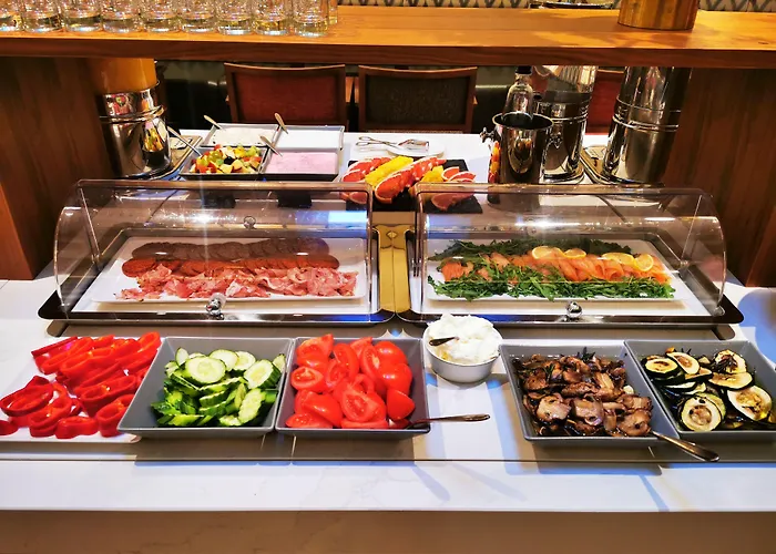 Est Grand Savoy Hotel 4*