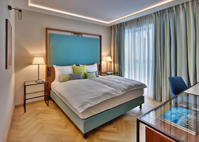 Est Grand Savoy Hotel