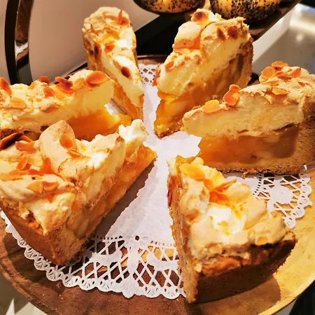 Est Grand Savoy Hotel