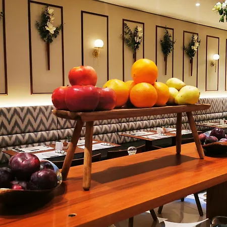 Hotel Est Grand Savoy 4*